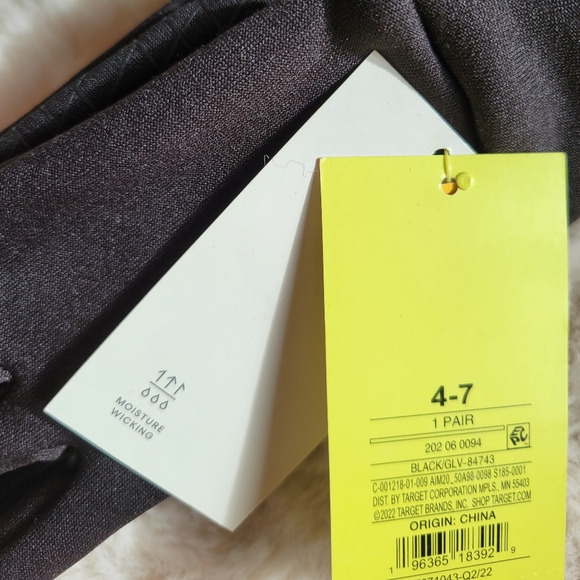 🎯nwt all in motion kids black gloves - Picture 2 of 4